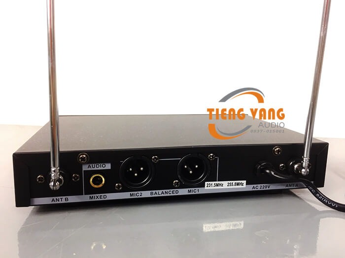 Bộ thu micro không dây Dtech vhf300